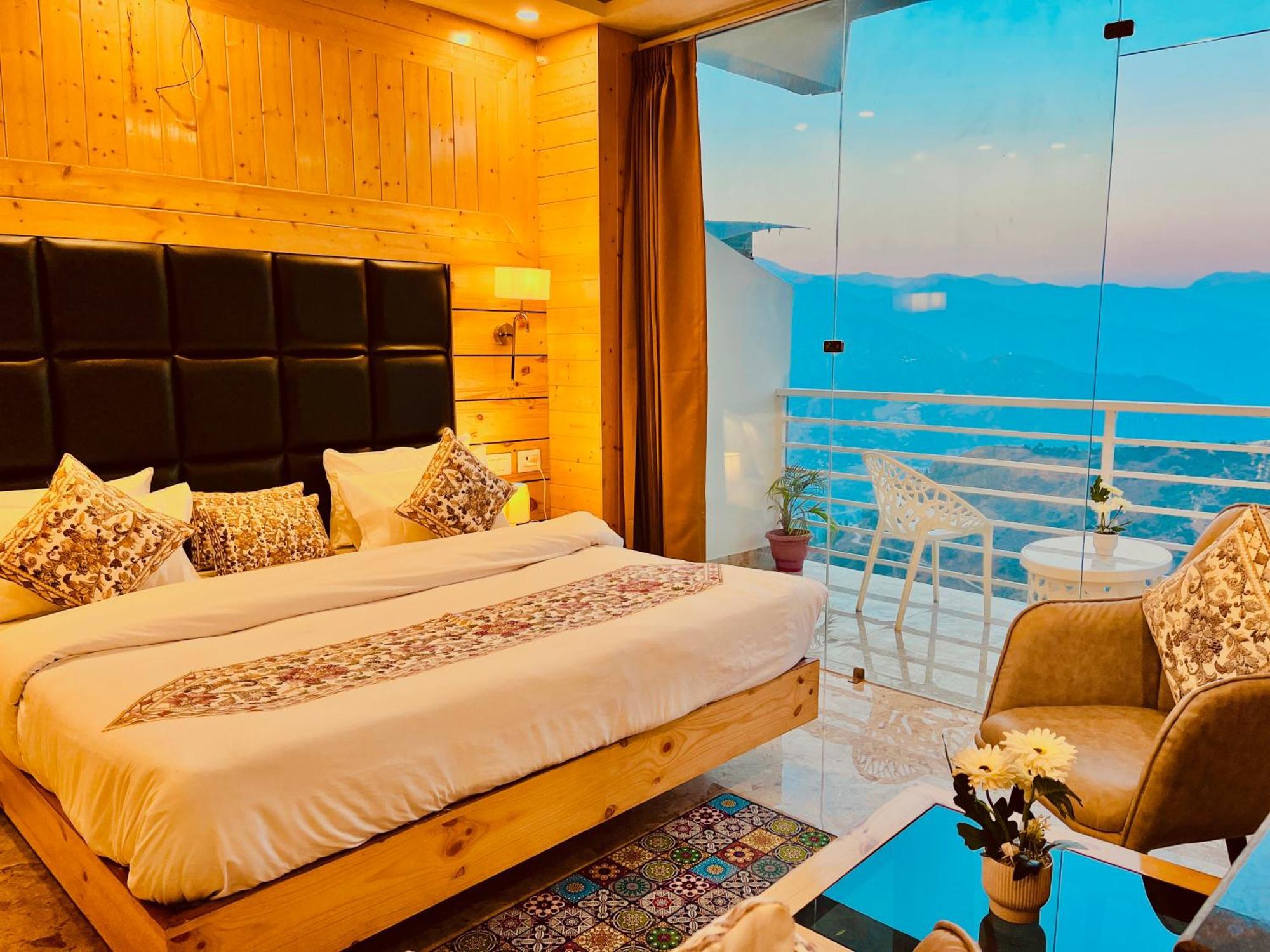 Hotel Classic Crown - #Scenic Mountain View #Open Terrace #Parking #Premium Rooms With Balcony #Guest Preferred #Best Selling Hotel In Mussoorie Zewnętrze zdjęcie
