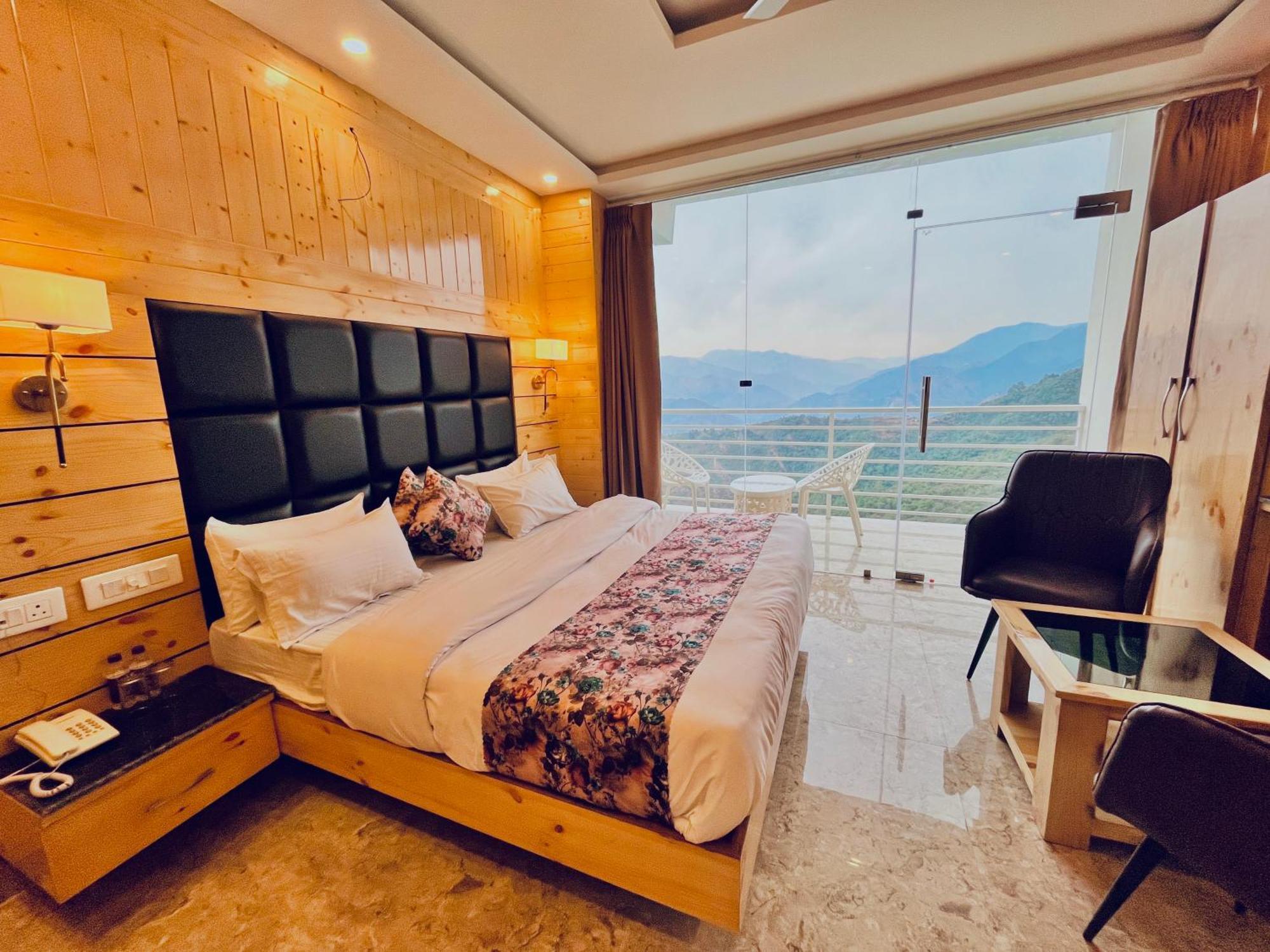 Hotel Classic Crown - #Scenic Mountain View #Open Terrace #Parking #Premium Rooms With Balcony #Guest Preferred #Best Selling Hotel In Mussoorie Zewnętrze zdjęcie