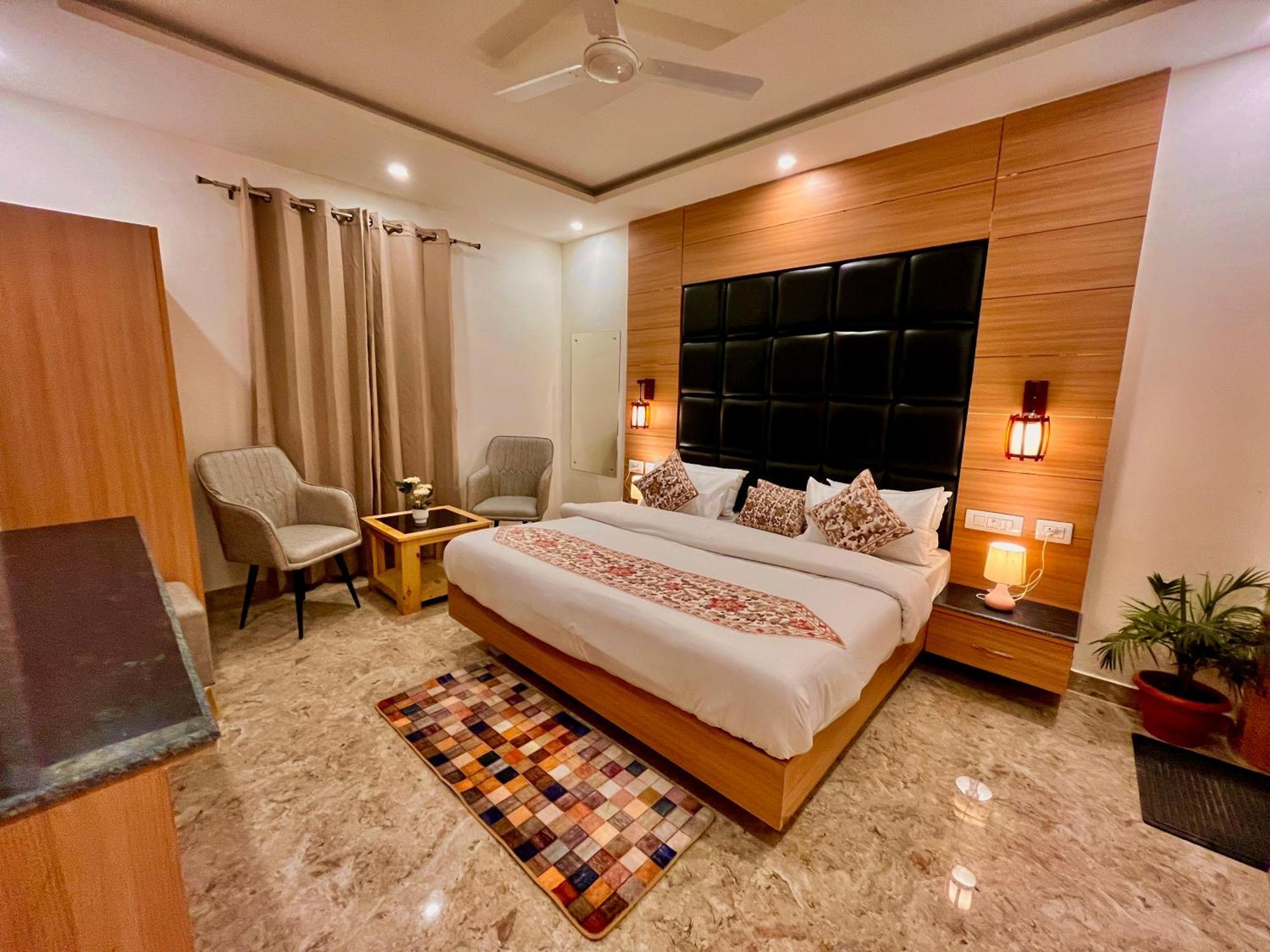 Hotel Classic Crown - #Scenic Mountain View #Open Terrace #Parking #Premium Rooms With Balcony #Guest Preferred #Best Selling Hotel In Mussoorie Zewnętrze zdjęcie