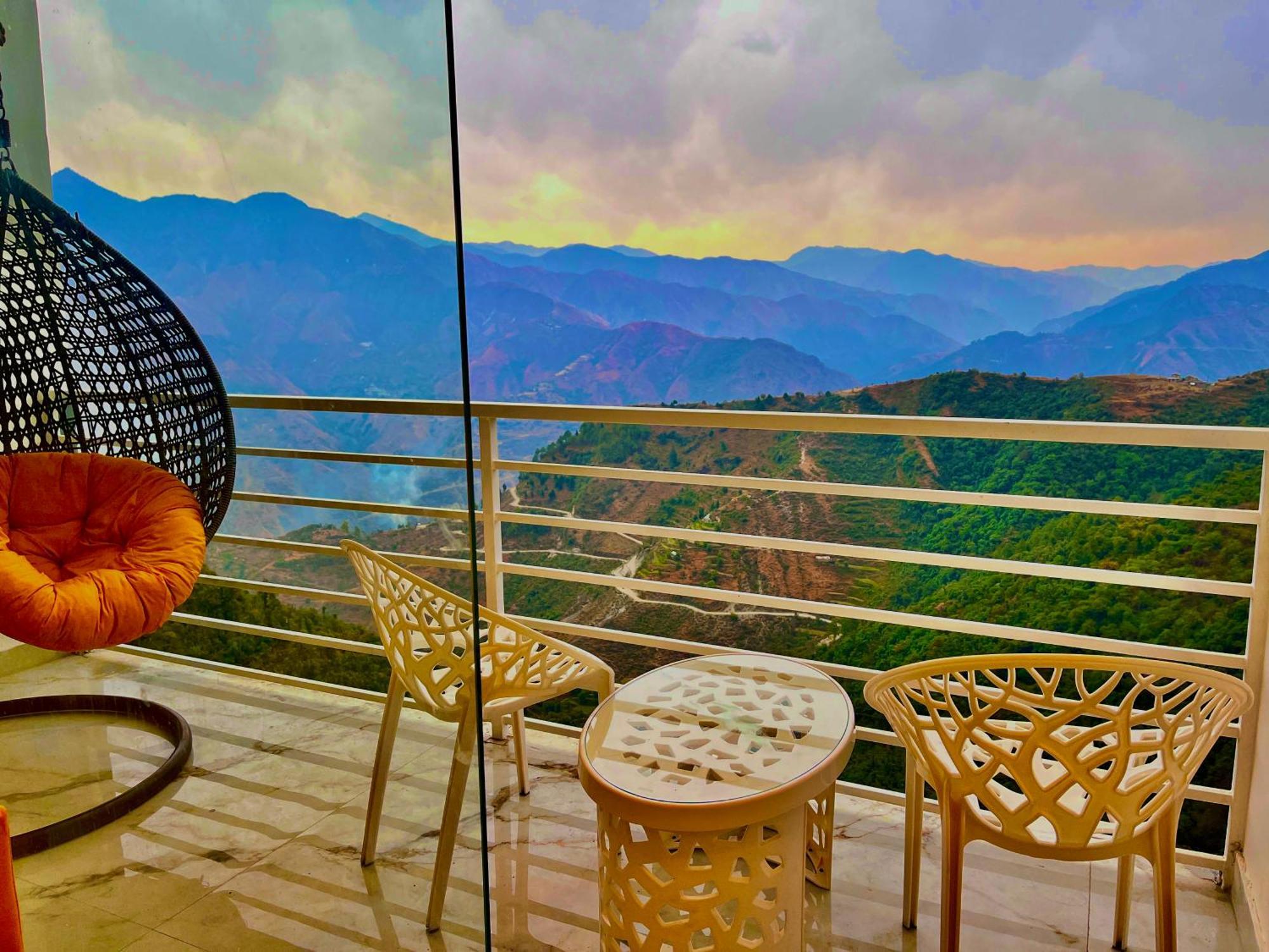 Hotel Classic Crown - #Scenic Mountain View #Open Terrace #Parking #Premium Rooms With Balcony #Guest Preferred #Best Selling Hotel In Mussoorie Zewnętrze zdjęcie
