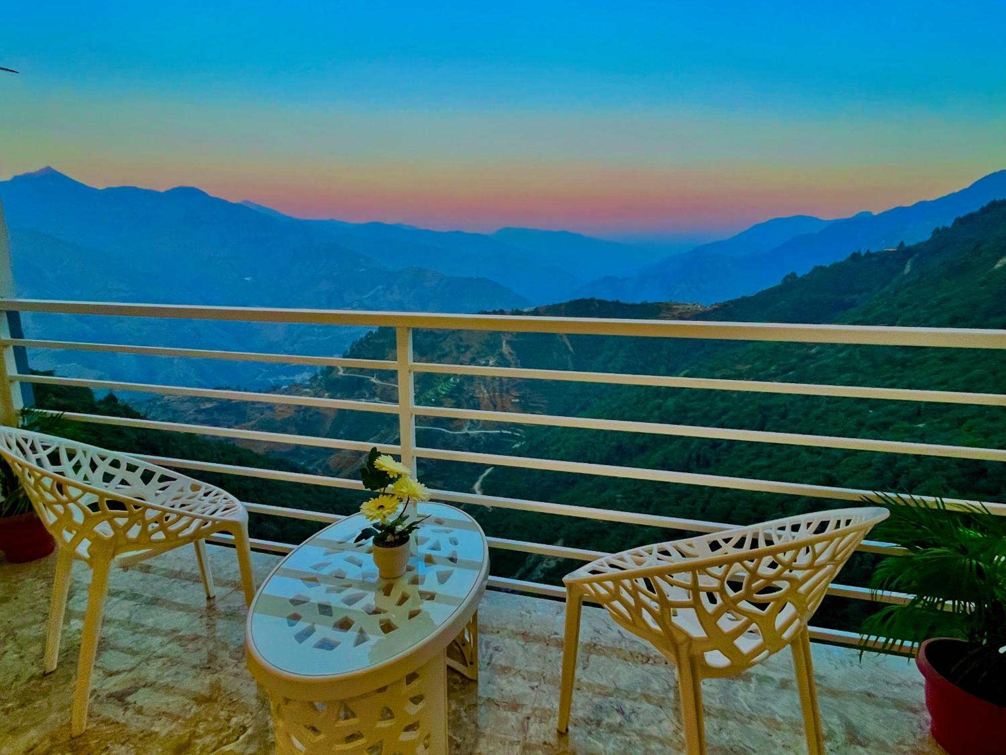 Hotel Classic Crown - #Scenic Mountain View #Open Terrace #Parking #Premium Rooms With Balcony #Guest Preferred #Best Selling Hotel In Mussoorie Zewnętrze zdjęcie